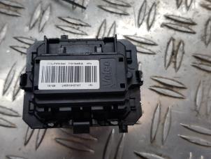 Used Heater resistor Renault Clio Price € 60,50 Inclusive VAT offered by de Nollen autorecycling