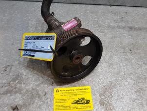 Usados Bomba de dirección asistida Renault Laguna Precio € 75,00 Norma de margen ofrecido por de Nollen autorecycling