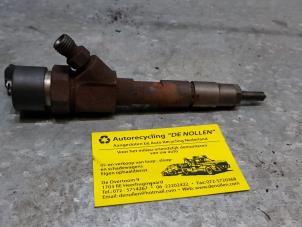 Usagé Injecteur (diesel) Opel Vivaro Prix € 90,75 Prix TTC proposé par de Nollen autorecycling