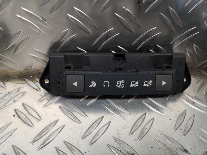 Używane Modul (rózne) Landrover Range Rover Evoque (LVJ/LVS) 2.2 eD4 16V 5-drs. Cena € 68,00 Procedura marży oferowane przez autodemontage denollen