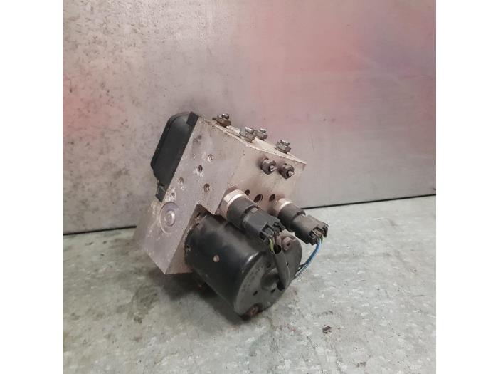 Begagnade ABS-pump Mercedes A (W168) 1.6 A-160 Pris € 65,00 Marginaltabell erbjuds av autodemontage denollen