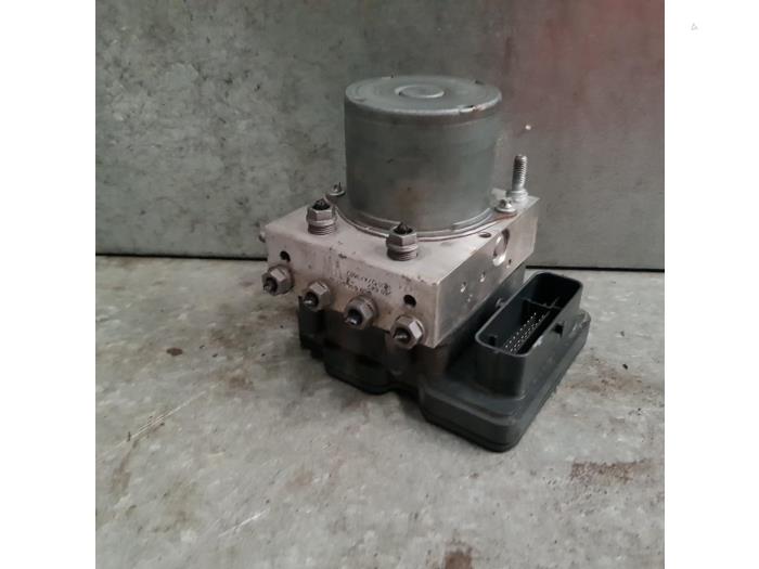 Usagé Bloc ABS Audi S1 (8X1/8XK) 2.0 TFSI 16V Prix € 128,00 Règlement à la marge proposé par autodemontage denollen