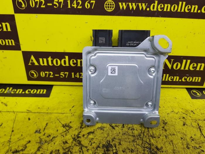 Airbag Module from a Ford Focus 3 Wagon 2.0 ST TDCi 16V 2014