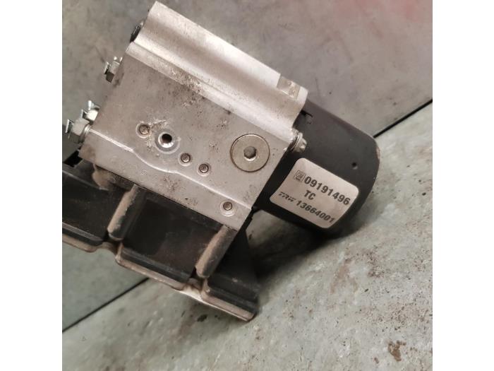 Gebrauchte ABS Pumpe Opel Vectra Preis € 150,00 Margenregelung angeboten von autodemontage denollen