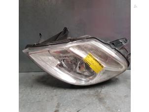 Used Headlight, left Citroen C8 (EA/EB) 2.0 16V Price € 100,00 Margin scheme offered by de Nollen autorecycling