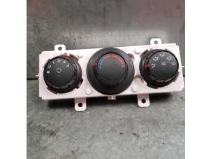 Used Heater control panel Renault Master Price € 75,00 Margin scheme offered by de Nollen autorecycling