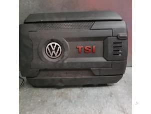 Używane Pokrywa silnika Volkswagen Golf Cena € 60,50 Z VAT oferowane przez de Nollen autorecycling