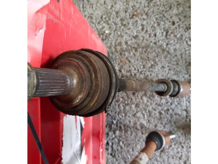 Front drive shaft, left from a Honda Civic 1997