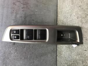 Usagé Commutateur vitre électrique Subaru Impreza III (GH/GR) 2.0D AWD Prix sur demande proposé par de Nollen autorecycling