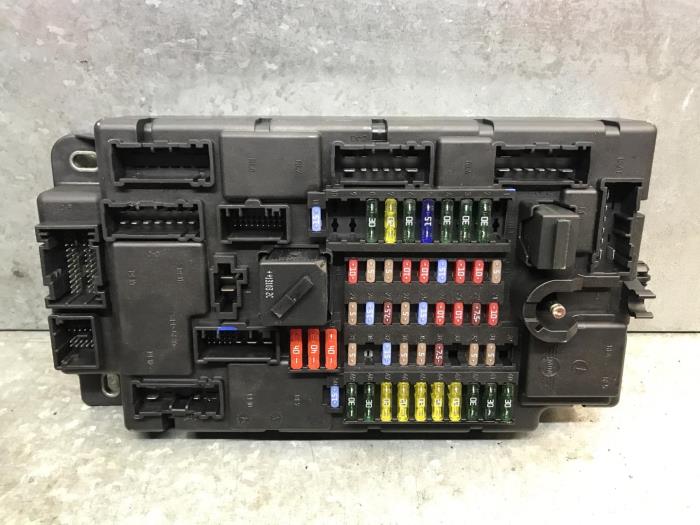 Fuse box Mini ONE - 10681811 - de Nollen autorecycling