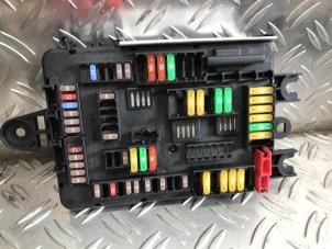 Used Fuse box BMW 3-Serie Price on request offered by de Nollen autorecycling