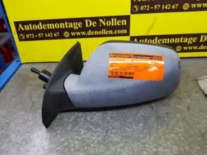 Used Wing mirror, left Peugeot 307 (3A/C/D) 1.4 16V Price € 25,00 Margin scheme offered by de Nollen autorecycling