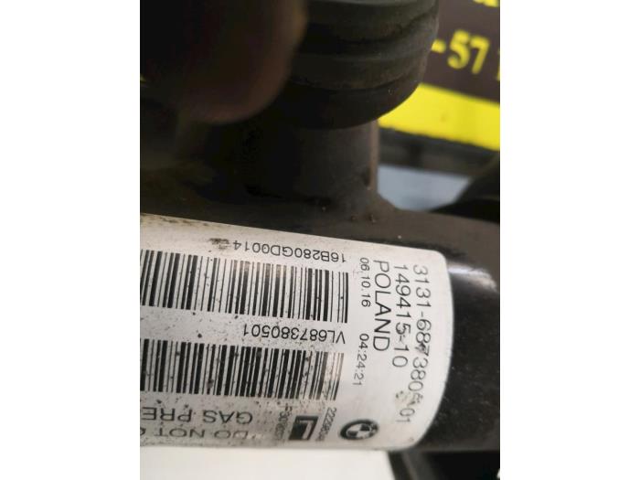Front shock absorber, right from a BMW 3 serie Gran Turismo (F34) 335d xDrive 3.0 24V 2016