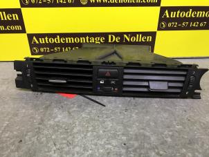 Used Dashboard vent BMW B3 (E90) Price € 30,25 Inclusive VAT offered by de Nollen autorecycling