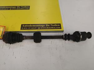 Used Front drive shaft, right Renault Clio II Societe (SB) 1.5 dCi 65 Price € 50,00 Margin scheme offered by de Nollen autorecycling