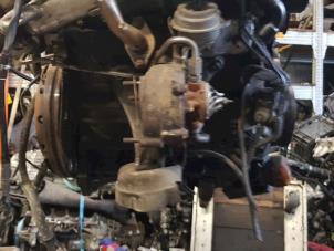 Engine from a Audi A4 Avant (B7) 2.0 TDI 16V 2009