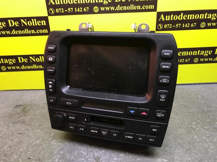 Używane Radio Jaguar X-type 3.0 V6 24V Cena € 135,00 Procedura marży oferowane przez autodemontage denollen