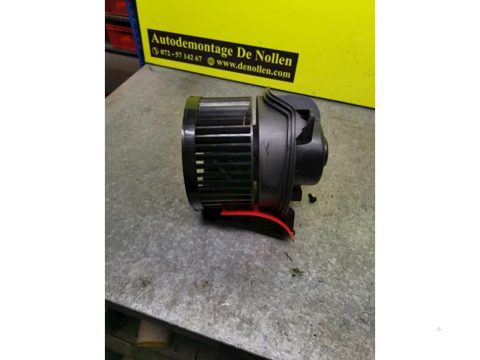 Heating and ventilation fan motor from a Ford Mondeo 2003