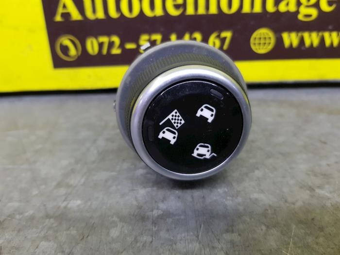 Używane Przelacznik Fiat 500X Cena € 45,00 Procedura marży oferowane przez autodemontage denollen