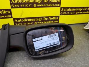 Usagé Rétroviseur extérieur gauche Renault Scénic II (JM) 1.6 16V Prix € 50,00 Règlement à la marge proposé par de Nollen autorecycling