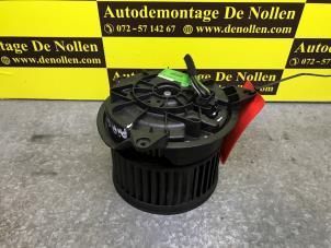 Używane Silnik wentylatora nagrzewnicy Ford Mondeo III Wagon 2.0 TDdi 90 16V Cena € 50,00 Procedura marży oferowane przez de Nollen autorecycling