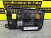 Fuse box from a Opel Astra H (L48), 2004 / 2014 1.6 16V Twinport, Hatchback, 4-dr, Petrol, 1 598cc, 77kW (105pk), FWD, Z16XEP; EURO4; Z16XE1, 2004-03 / 2010-10 2006
