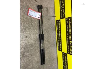 Used Set of gas struts for boot Opel Insignia Mk.I 1.6 CDTI 16V Price € 40,00 Margin scheme offered by de Nollen autorecycling