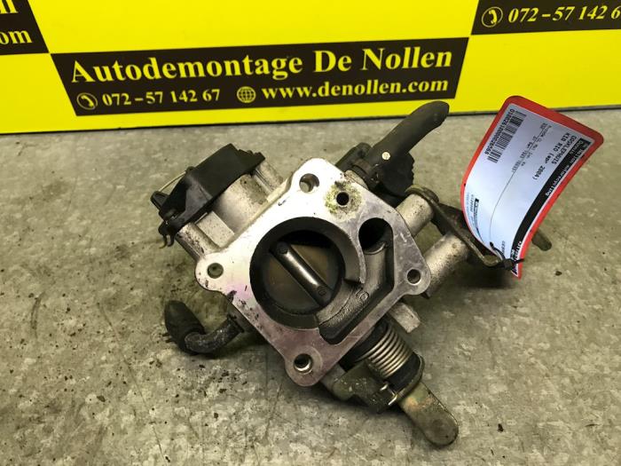 Używane Przepustnica Kia Rio (DC22/24) 1.3 Cena € 68,00 Procedura marży oferowane przez autodemontage denollen