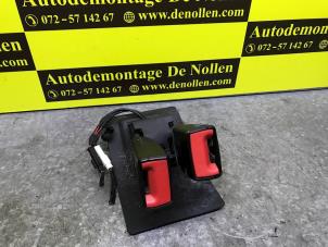 Used Rear seatbelt buckle, centre Mini Mini (R56) 1.6 16V Cooper Price € 48,40 Inclusive VAT offered by de Nollen autorecycling