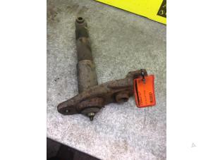 Used Front shock absorber, right Volkswagen Transporter/Caravelle T4 1.9 TD Price € 50,00 Margin scheme offered by de Nollen autorecycling