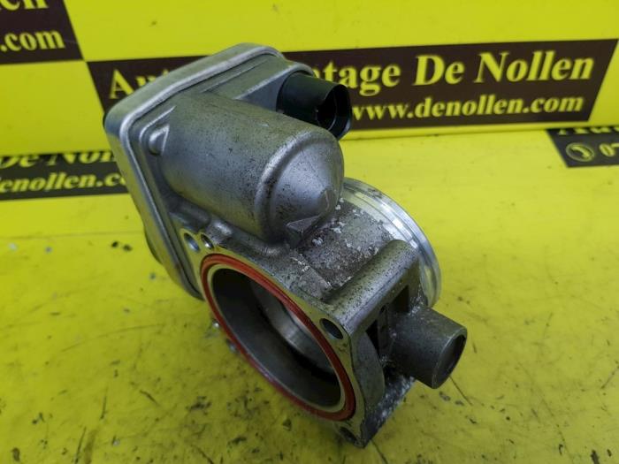 Begagnade Spjällhus BMW 3 serie (E90) 318i 16V Pris € 112,00 Marginaltabell erbjuds av autodemontage denollen