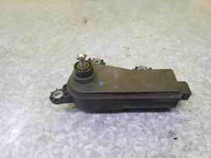 Used Intake manifold actuator BMW 3 serie Touring (E91) 318i 16V Price € 48,40 Inclusive VAT offered by de Nollen autorecycling