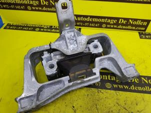 Used Engine mount Mercedes A (W176) 2.2 A-200 CDI, A-200d 16V Price € 50,00 Margin scheme offered by de Nollen autorecycling