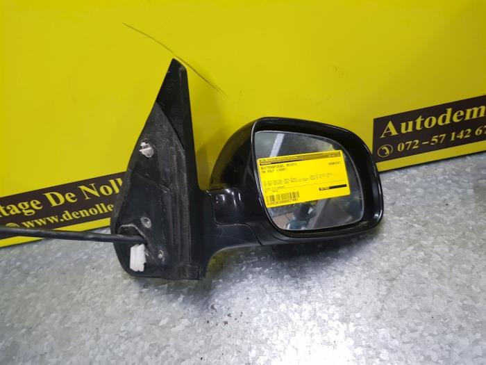 Wing mirror, right from a Volkswagen Golf IV (1J1) 1.6 2000