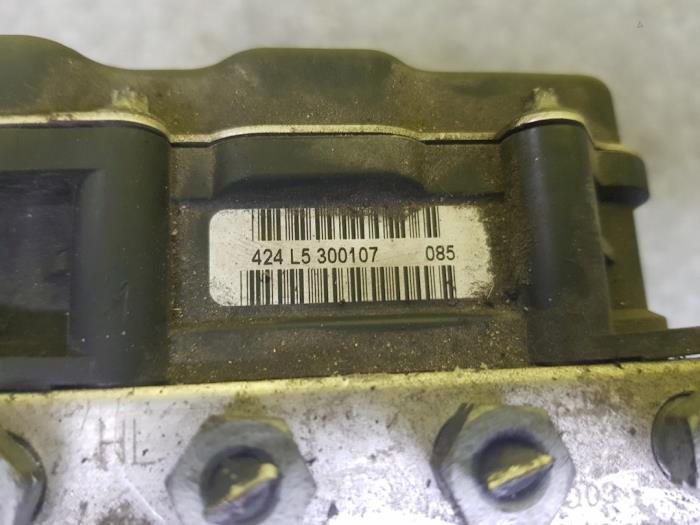 Używane Pompa ABS Mercedes A (W169) 2.0 A-180 CDI 16V 5-Drs. Cena € 60,00 Procedura marży oferowane przez autodemontage denollen