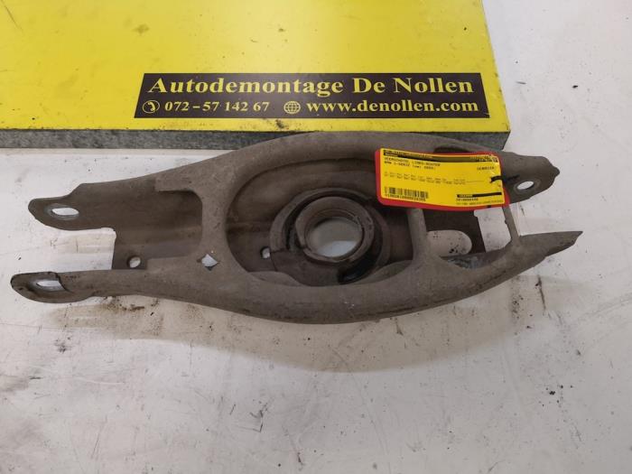 Rear spring retainer, left from a BMW 1 serie (E81) 116i 1.6 16V 2009