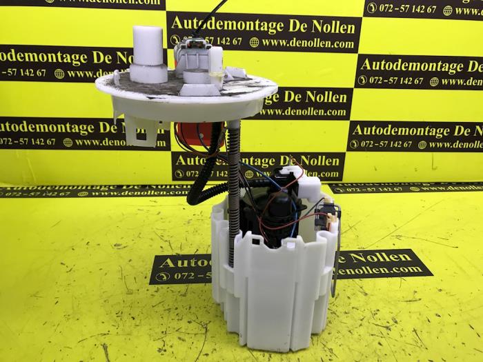 Bomba eléctrica de combustible de un Opel Astra J (PC6/PD6/PE6/PF6) 1.6 16V 2013