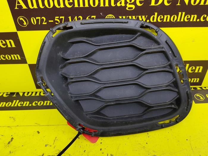 Begagnade Grill Mini Mini (F56) 2.0 16V John Cooper Works Pris € 38,72 Inklusive moms erbjuds av autodemontage denollen