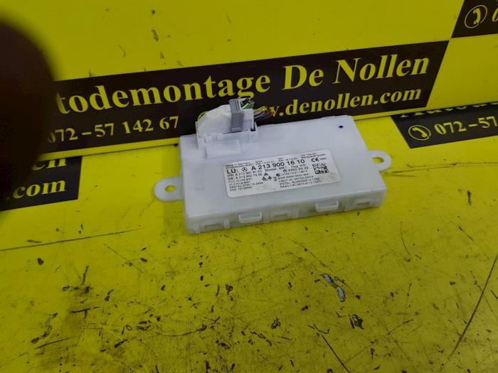 Używane Modul keyless vehicle Mercedes E Estate (S213) E-220d 2.0 Turbo 16V Cena € 82,28 Z VAT oferowane przez autodemontage denollen