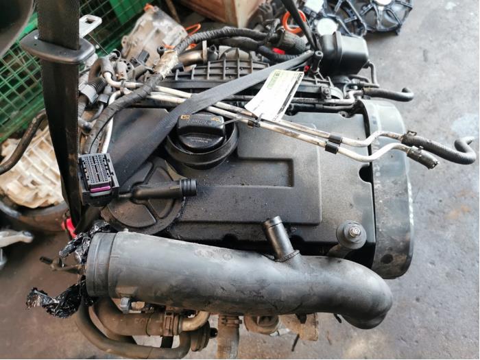 Usagé Moteur Volkswagen Passat (3C2) 2.0 TDI 16V 140 Prix € 765,00 Règlement à la marge proposé par autodemontage denollen