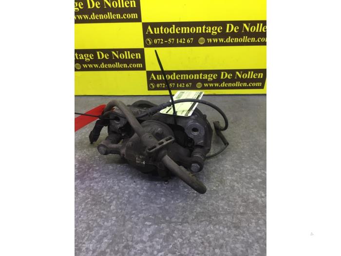 Front brake calliper, left from a MINI Mini (F56) 1.5 12V Cooper 2014