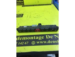 Usagé Bouton de warning Fiat Panda/Pandina (312) 0.9 TwinAir Turbo CNG Prix € 45,00 Règlement à la marge proposé par de Nollen autorecycling