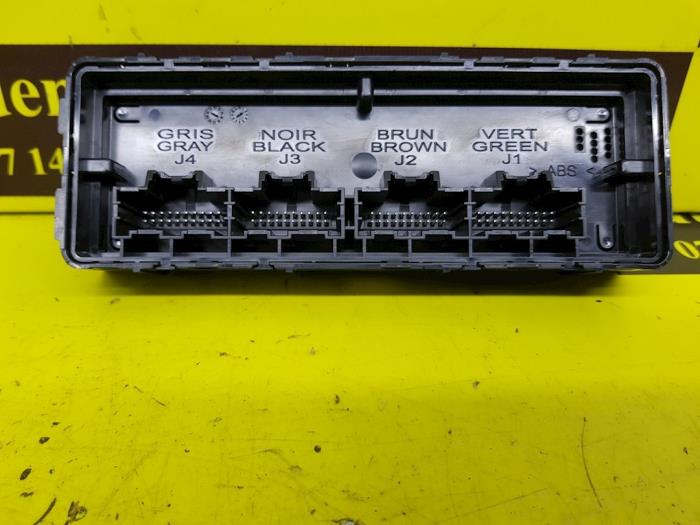 Usagé Ordinateur divers Volvo V40 (MV) 1.6 D 16V Prix € 45,00 Règlement à la marge proposé par autodemontage denollen