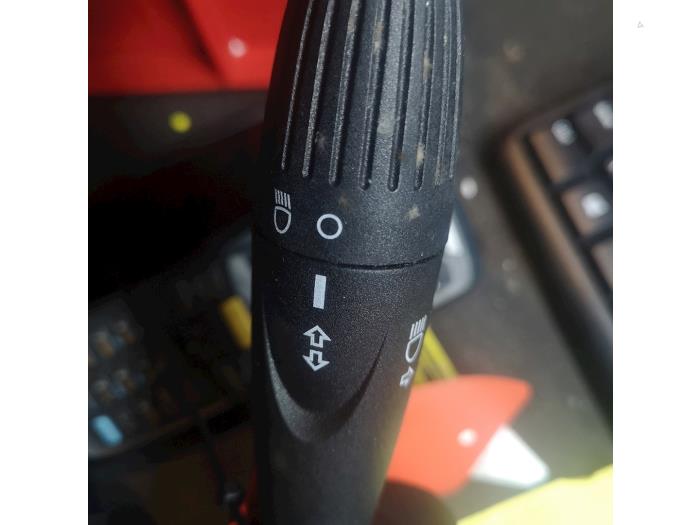 Steering column stalk from a Abarth 500/595/695 1.4 T-Jet 16V Esse Esse 2015