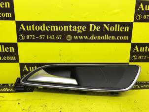 Usagé Poignée de porte avant gauche Mercedes A (W176) 1.5 A-160 CDI, A-160d 16V Prix € 42,35 Prix TTC proposé par de Nollen autorecycling