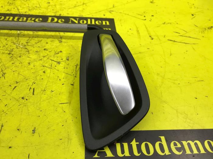 Begagnade Handtag BMW 1 serie (E87/87N) 116i 1.6 16V Pris € 22,00 Marginaltabell erbjuds av autodemontage denollen