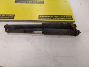 Used Shock absorber kit BMW 3 serie Touring (E46/3) 320d 16V Price € 60,00 Margin scheme offered by de Nollen autorecycling