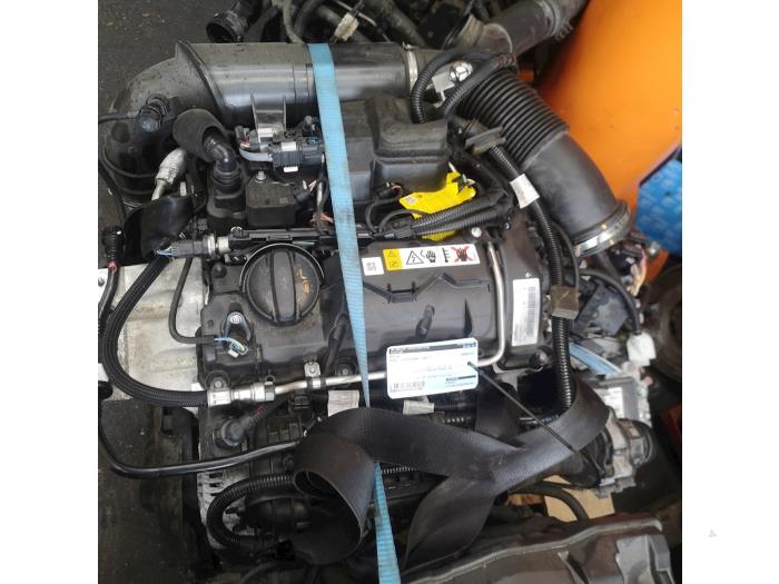 Engine from a MINI Countryman (F60) 1.5 TwinPower Turbo 12V Cooper SE ALL4 2017