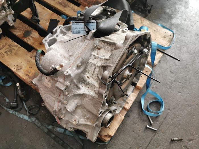Gearbox from a MINI Countryman (F60) 1.5 TwinPower Turbo 12V Cooper SE ALL4 2017