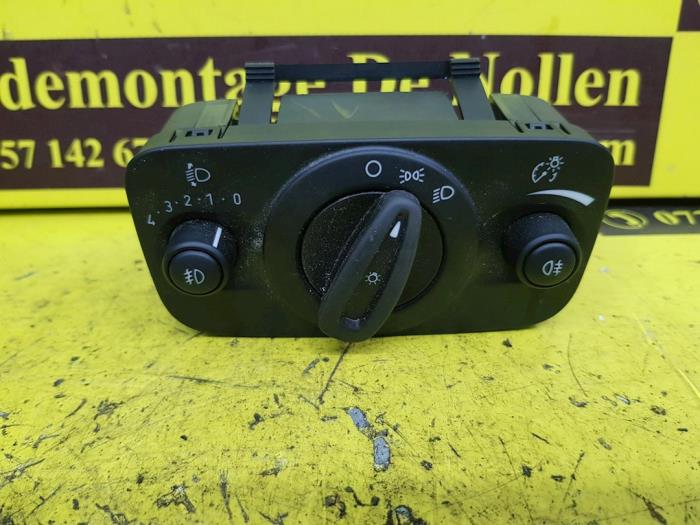 Light switch from a Ford C-Max (DXA) 1.0 Ti-VCT EcoBoost 12V 100 2017